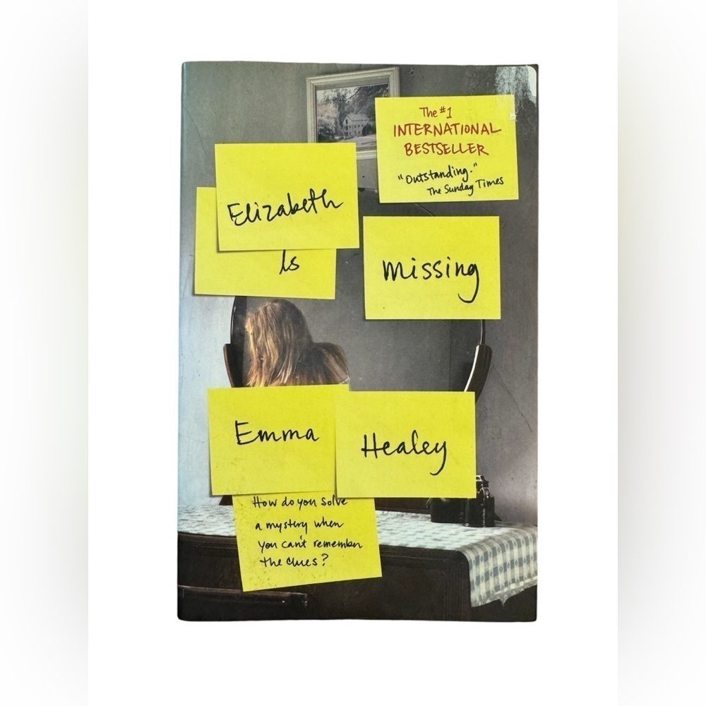 Elizabeth is Missing Emma Healy Book